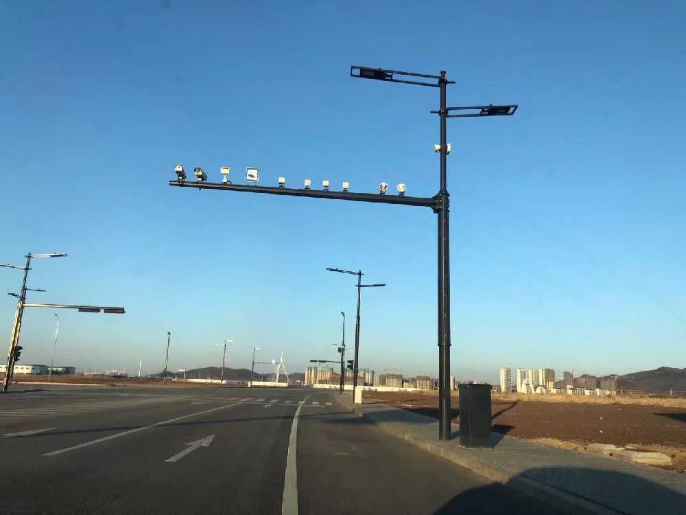 三门峡市黑龙江佳木斯综合路灯杆项目